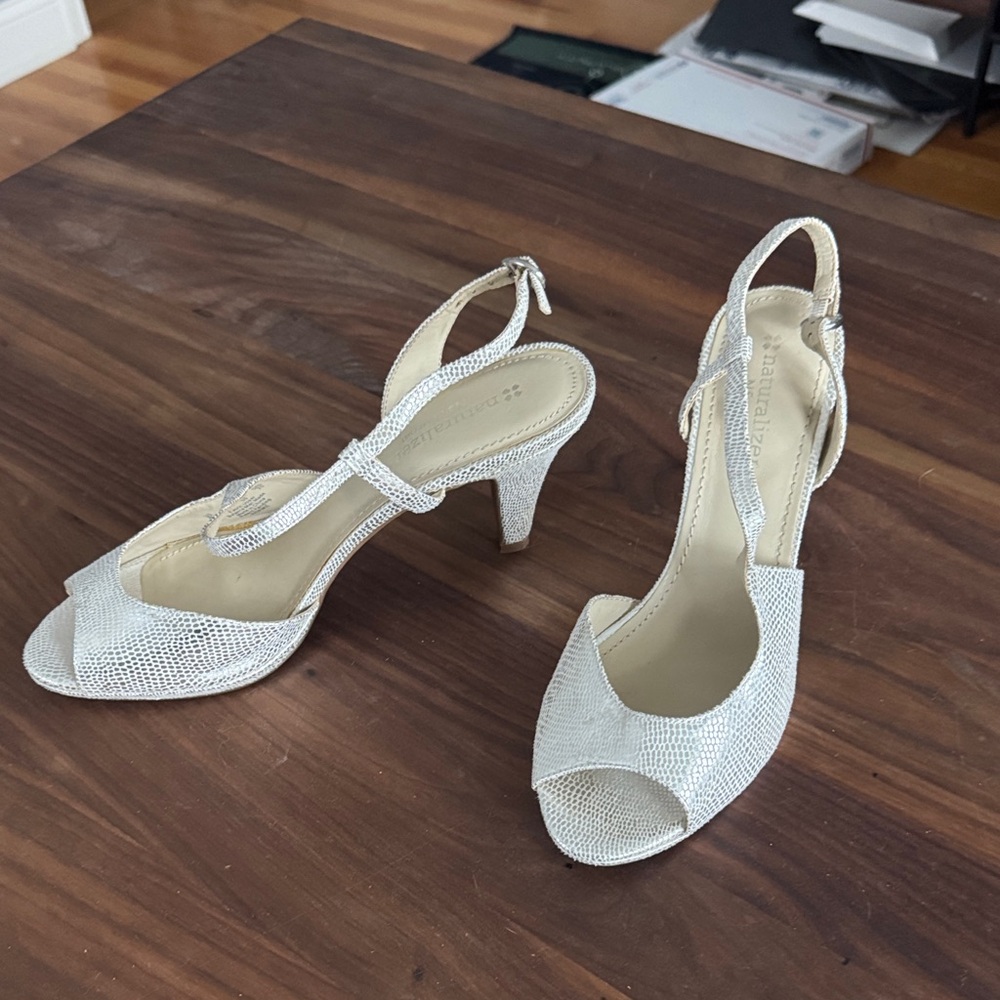 Elegant Naturalizer Silver High Heel Sandals